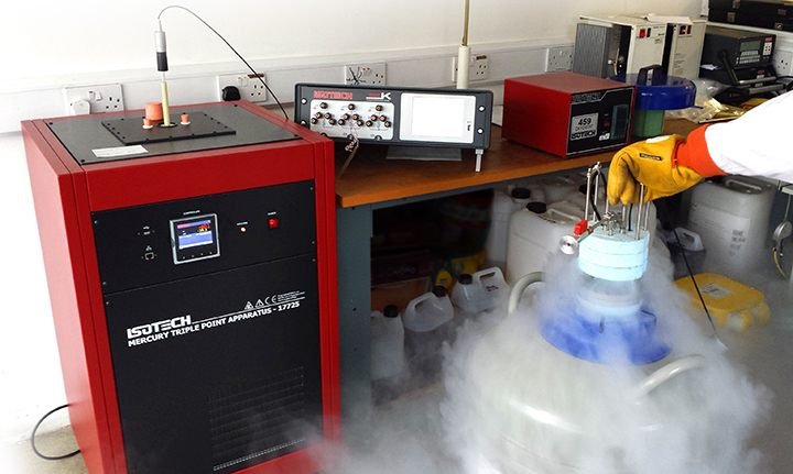 Precision temperature calibration equipment in a metrology laboratory